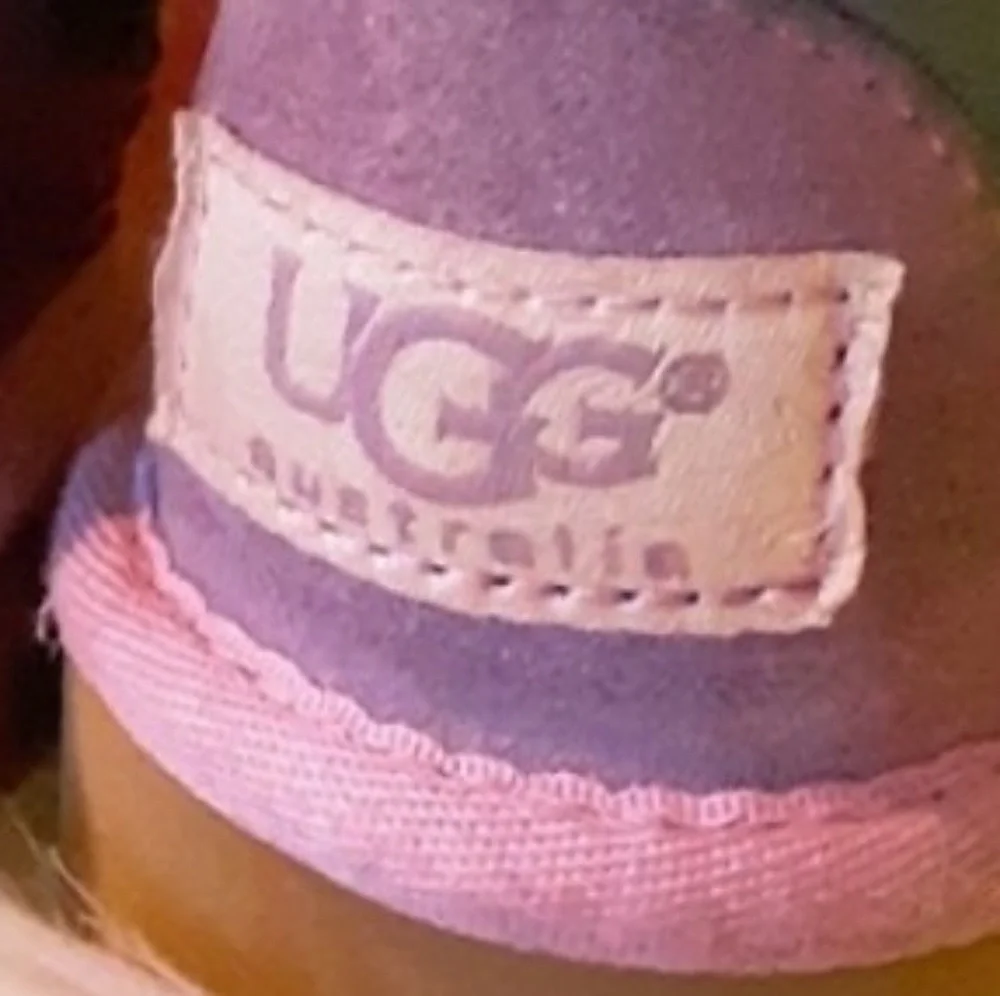 Tri Color Adorable UGGS!🙆♀️ - Picture 3 of 4